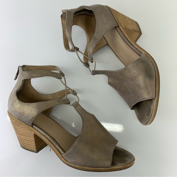 EILEEN FISHER LOU SANDAL beige gold metallic size 8.5 open toe T strap coastal - Picture 1 of 12